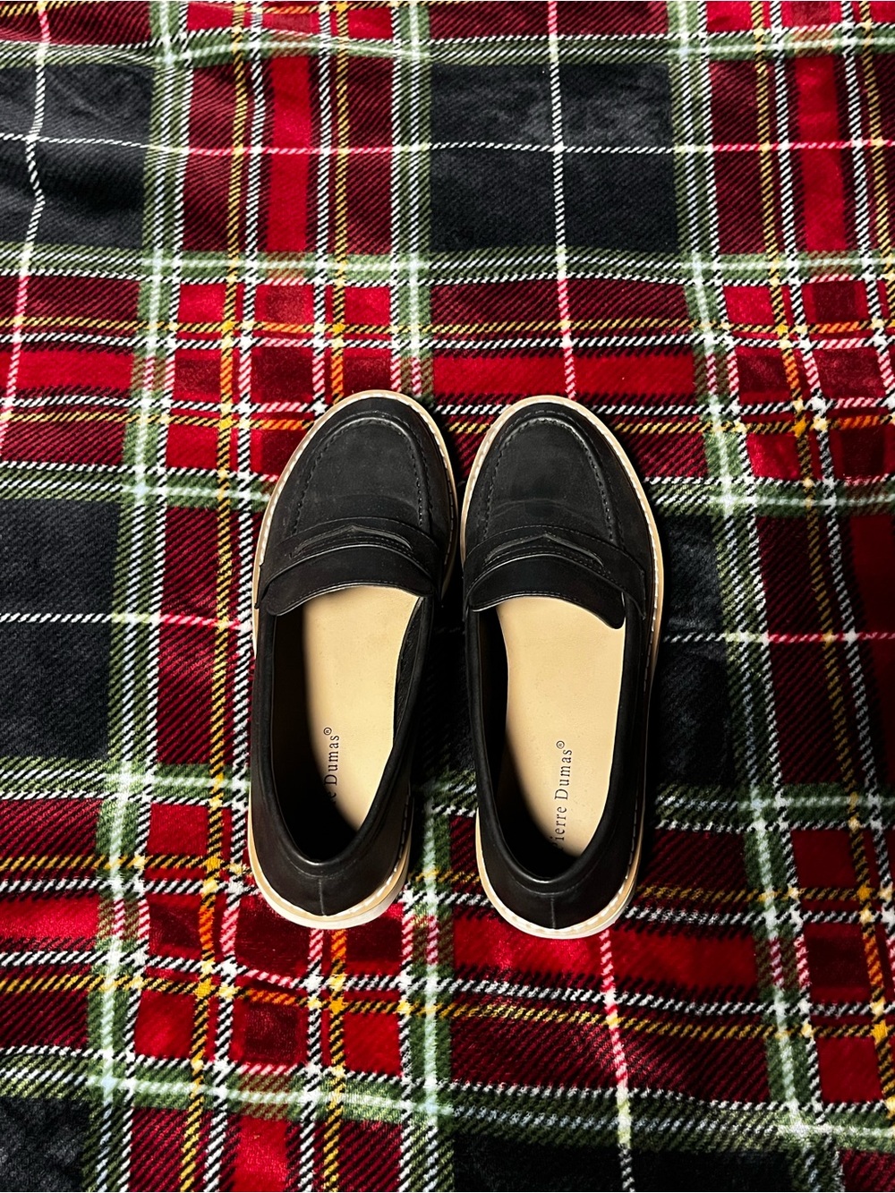 Pierre Dumas Women’s Black Slip-On Loafers Womens 7.5!